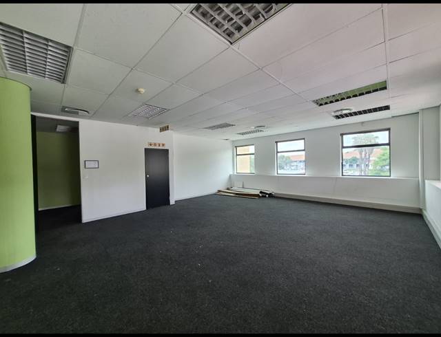849M² OFFICE TO LET IN SUNNINGHILL